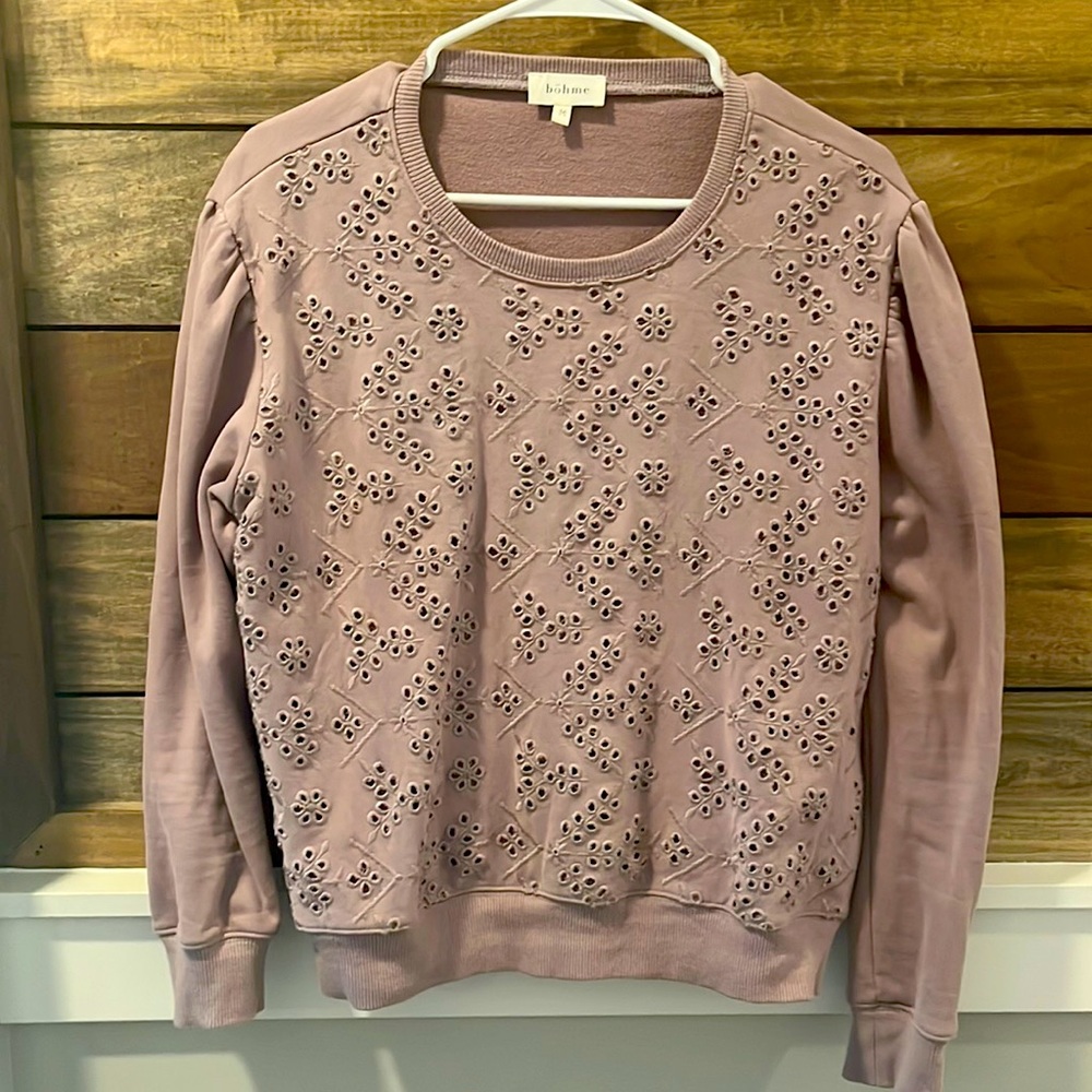 Eyelet sweatshirt, size M